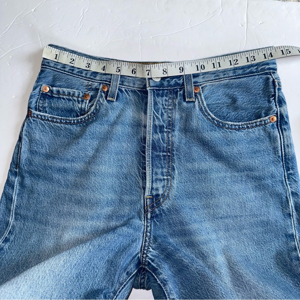 Levi’s Women’s Medium Blue Wash Ribcage Straight Button Front Jeans- Size 27x27 - Picture 8 of 12